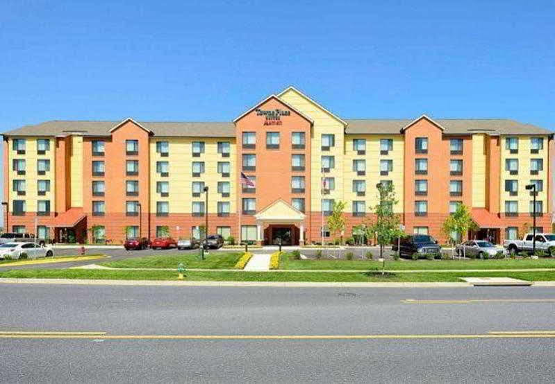 Towneplace Suites By Marriott Frederick Exterior photo